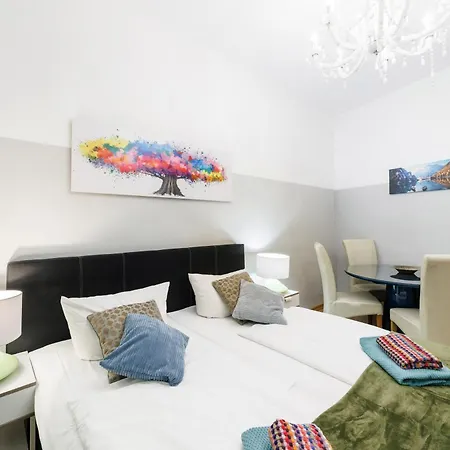 Grand Mitte Apartment