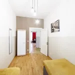 Grand Mitte Διαμέρισμα *