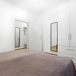 Διαμέρισμα Grand Mitte