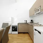 Grand Mitte Διαμέρισμα *