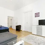 Grand Mitte Apartment *