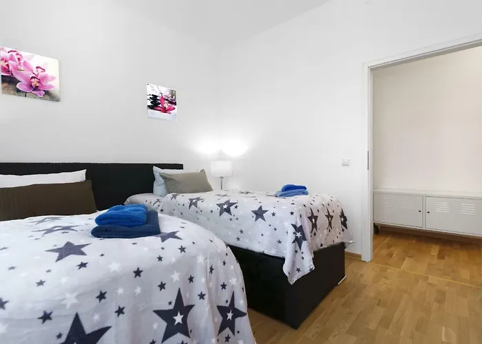 غراند سنترال ميته * برلين